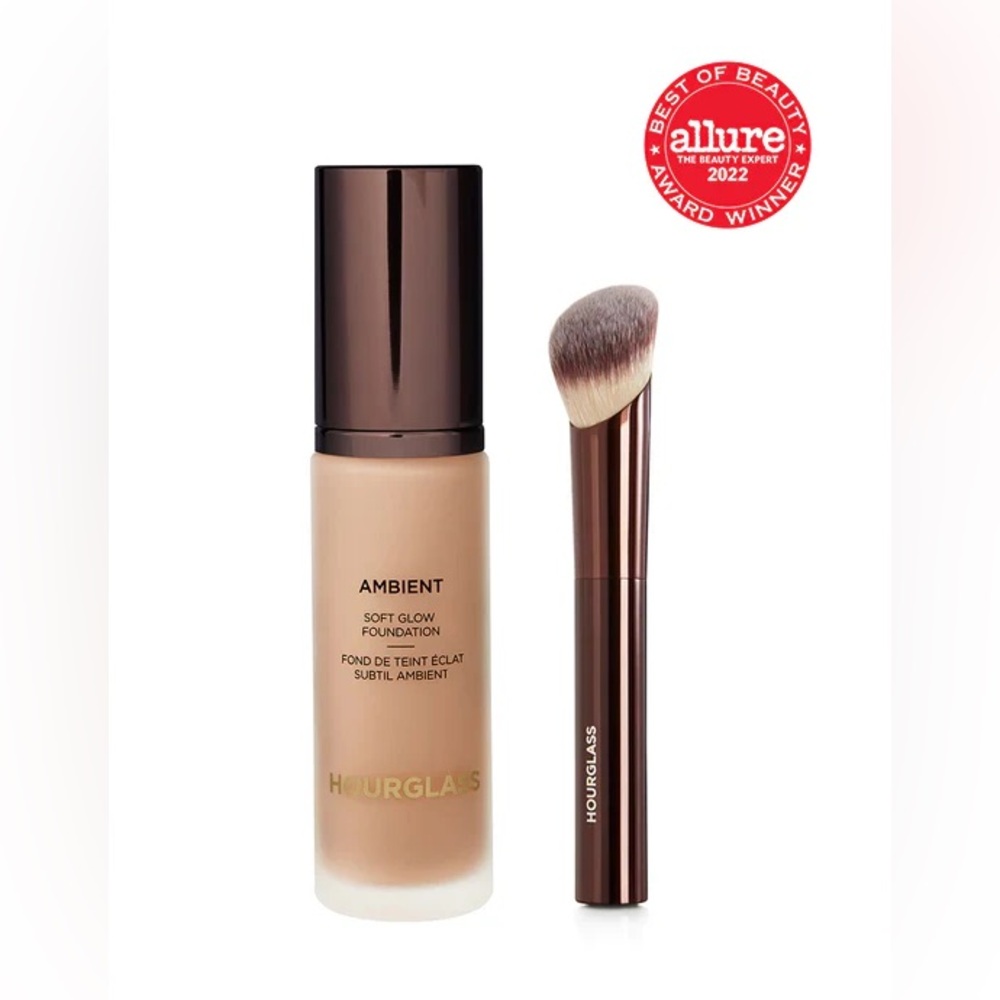 Hourglass Ambient Soft Glow Foundation